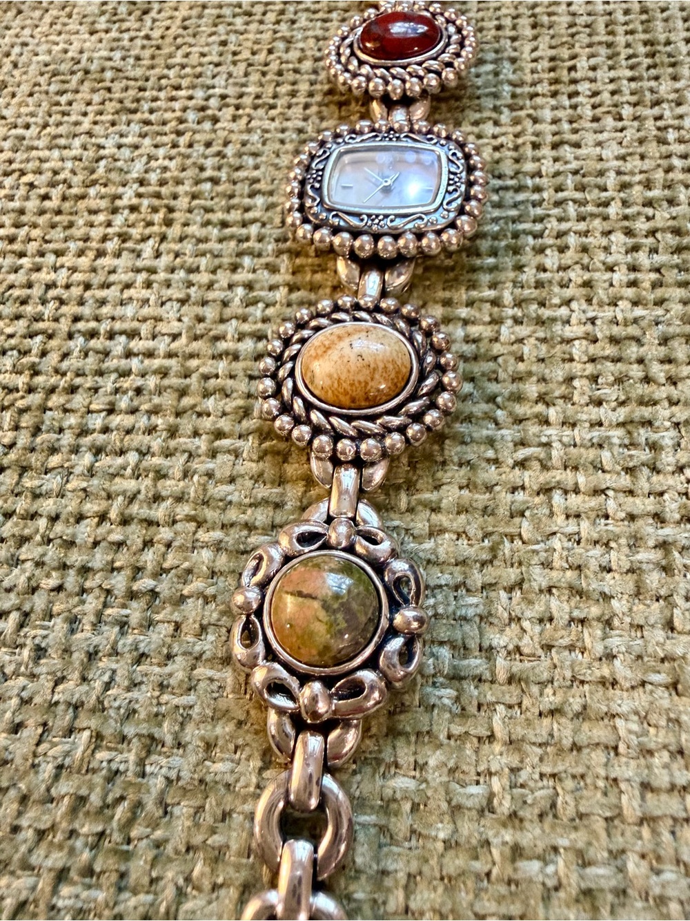 Vintage Vivani Southwestern Watch - Picture 3 of 8